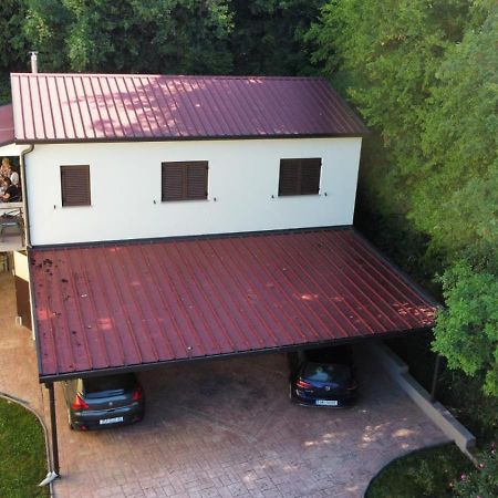 Apartman Koraca Roč Eksteriør bilde