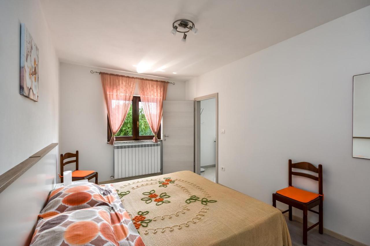 Apartman Koraca Roč Eksteriør bilde