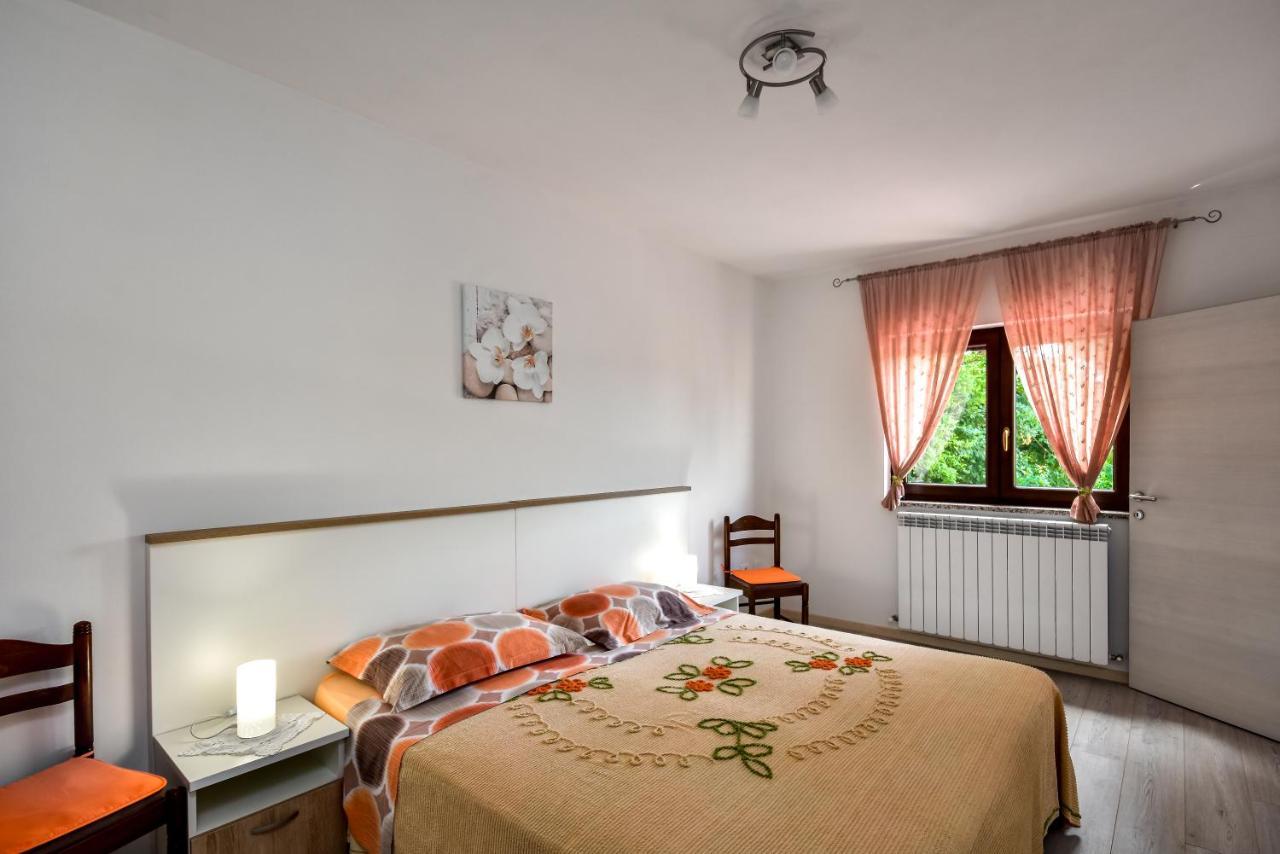 Apartman Koraca Roč Eksteriør bilde